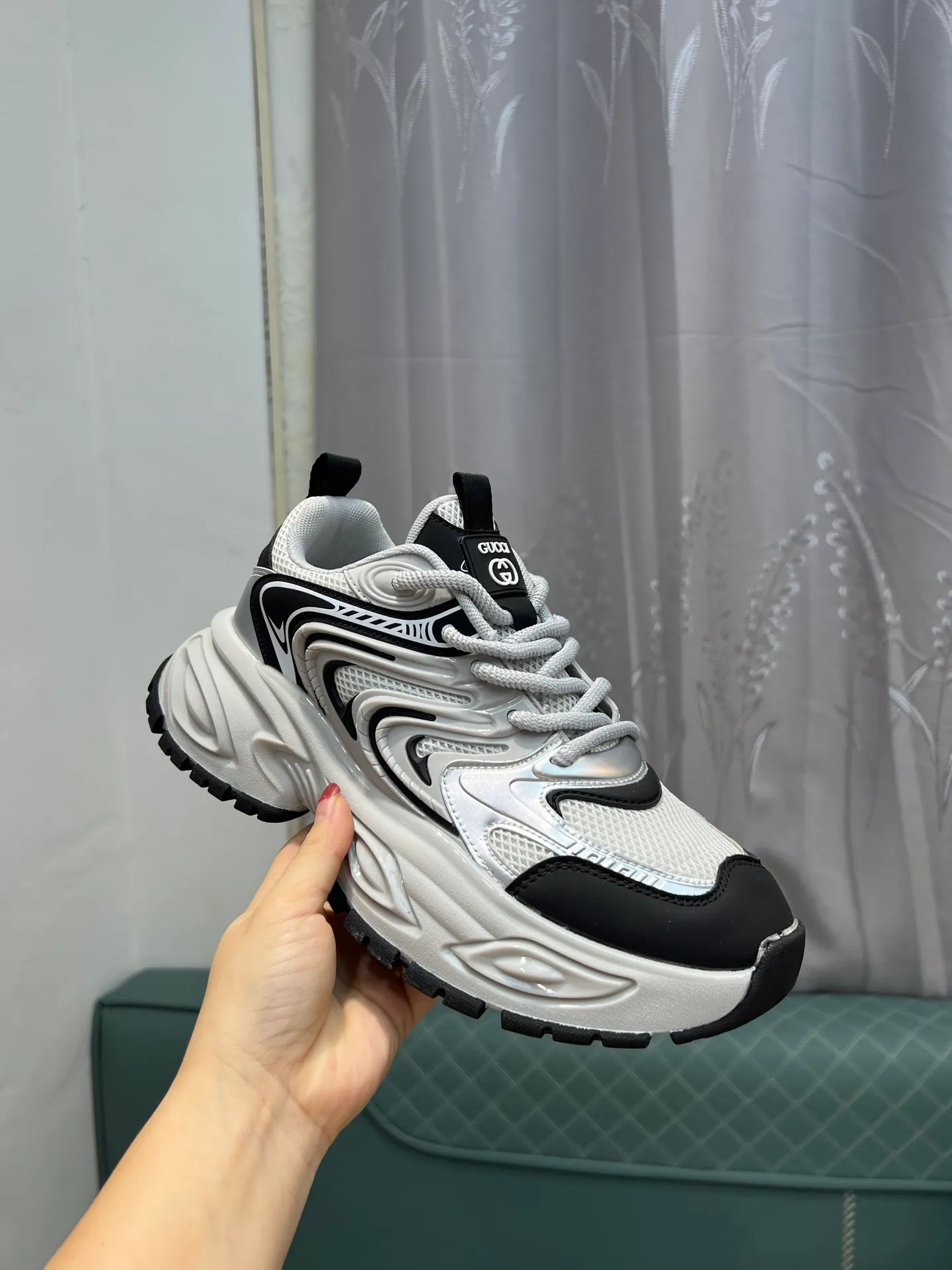 💰¥460 Brand: GUCCI Standard code: 38-44, Material: original material splicing, comfortable and breathable lining, lightweight and wear-resistant sports outsole Style category: men's fashionable casual shoes, running, sports shoes, distinguished luxury brand elements, top luxury